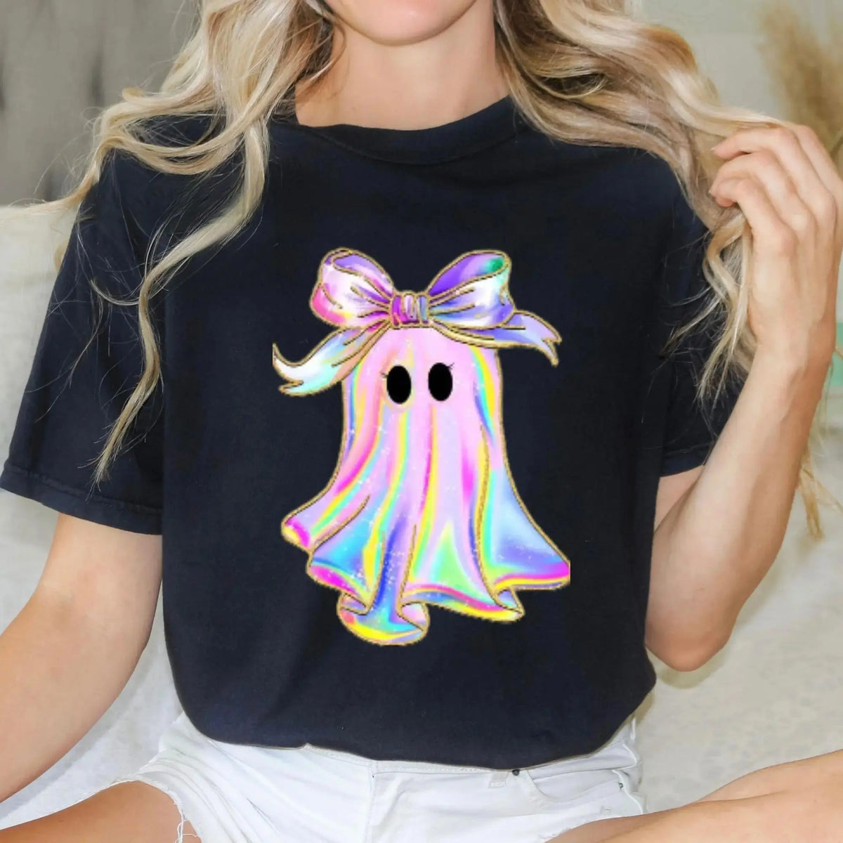 Women's Unisex-Cut Classic Oversized Cotton Crew Neck Halloween T-Shirt - Short Sleeve, Shiny Holographic Pastel Ghost & Big Bow Art Print, Machine Washable, All Seasons Whimsical Street Style Casual Tee