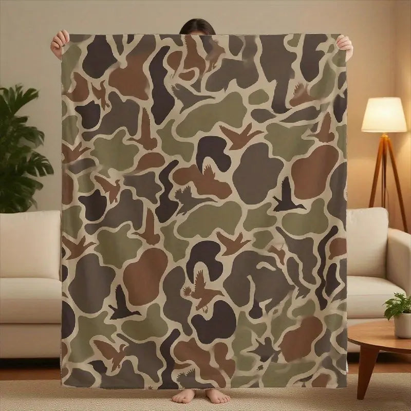 Retro Camouflage Pattern Cooling Bedding Blanket - 280GSM Polyester Soft Flannel, Digital Print, Wrinkle Resistant, Fade Proof, Lightweight, Machine Washable, All-Seasons for Bed, Camping - View 11