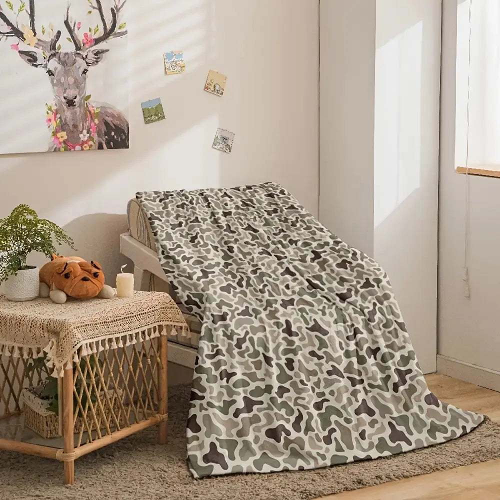 Retro Camouflage Pattern Cooling Bedding Blanket - 280GSM Polyester Soft Flannel, Digital Print, Wrinkle Resistant, Fade Proof, Lightweight, Machine Washable, All-Seasons for Bed, Camping - View 1