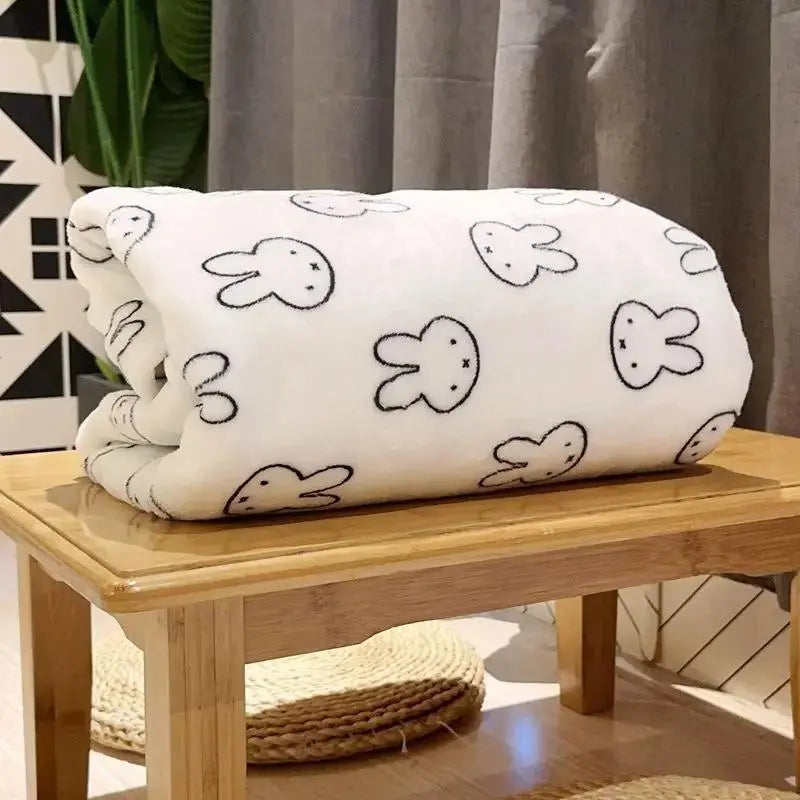Kawaii Cartoon Print 100% Polyester Flannel Fluffy Blanket - Adorable Style Animal Character Home & Bed Accessory, Soft Breathable All-Season Bedding Throw for Office Siesta, Student Dormitory Use, Home Accessory, Bed Accessories - View 1
