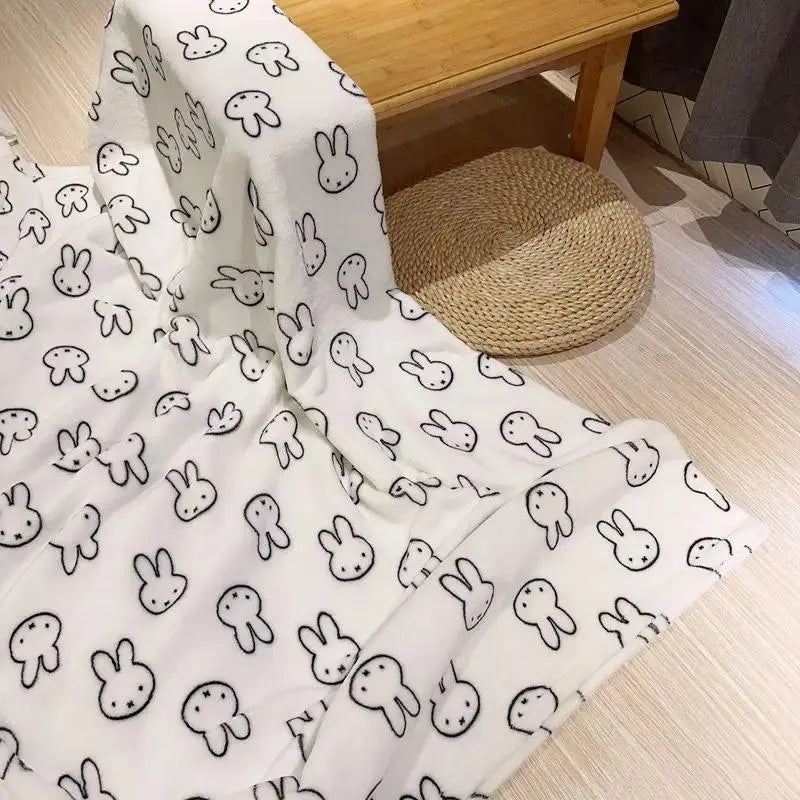 Kawaii Cartoon Print 100% Polyester Flannel Fluffy Blanket - Adorable Style Animal Character Home & Bed Accessory, Soft Breathable All-Season Bedding Throw for Office Siesta, Student Dormitory Use, Home Accessory, Bed Accessories - View 5