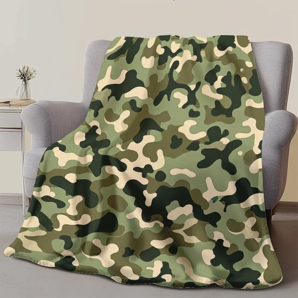 Retro Camouflage Pattern Cooling Bedding Blanket - 280GSM Polyester Soft Flannel, Digital Print, Wrinkle Resistant, Fade Proof, Lightweight, Machine Washable, All-Seasons for Bed, Camping - View 14