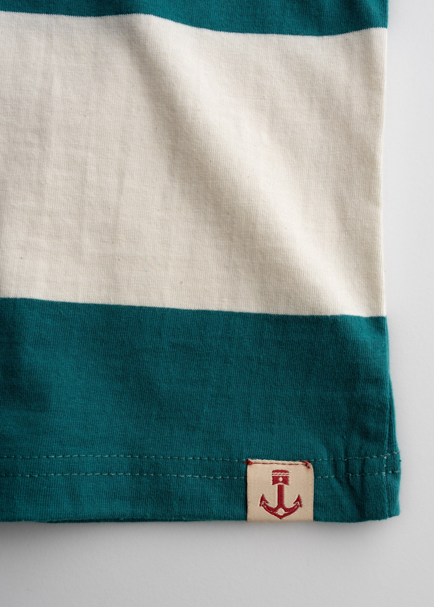Desmond Tee