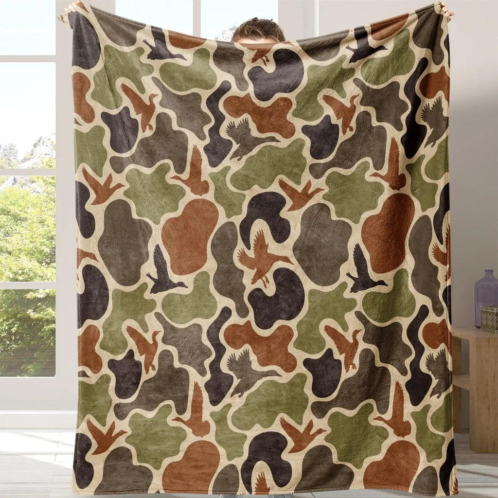 Camouflage Pattern Flannel Blanket, 1 Count Soft Comfortable Warm Napping Throw Blanket, Cool Bedroom Bedding Blankets for Home Office Travel Camping - View 1
